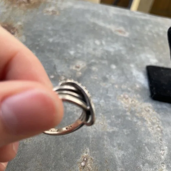 Sundance Sterling Silver Crisscross Ring w/ marcasite stones Size 6.5-7 - Picture 4 of 4